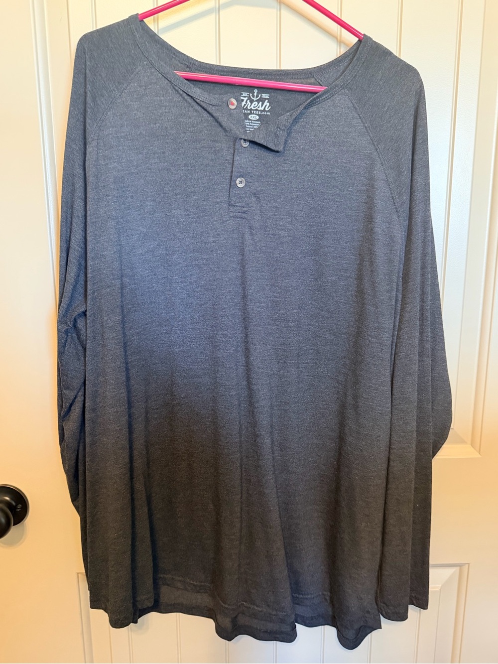 fresh Men's Long-Sleeve Henley Shirt — Charcoal